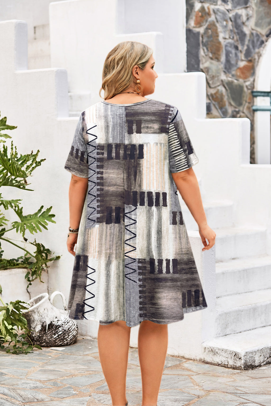 Women's Plus Size T-Shirt Dress – Short Sleeve with Pockets