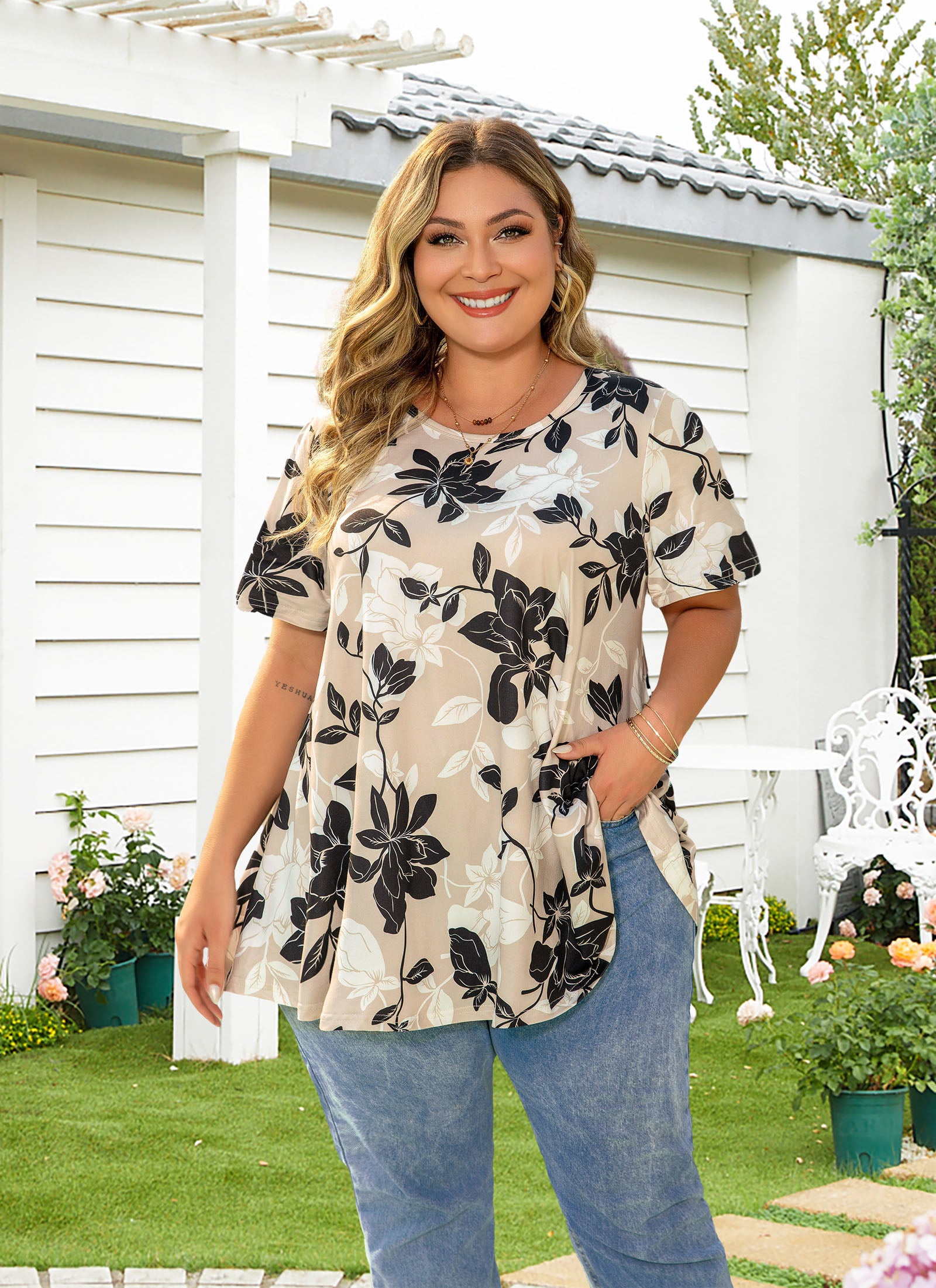 Tunic Tops for Women Plus Size Short Sleeve Crew Neck Swing Flare Loose T-Shirt Blouses to Wear with Leggings