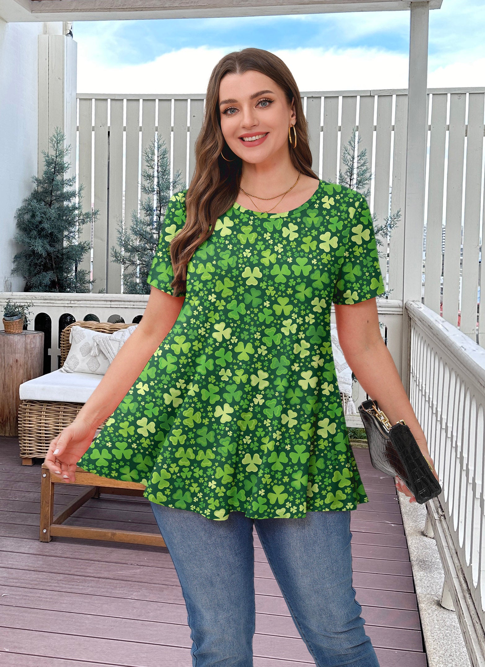 Tunic Tops for Women Plus Size Short Sleeve Crew Neck Swing Flare Loose T-Shirt Blouses to Wear with Leggings
