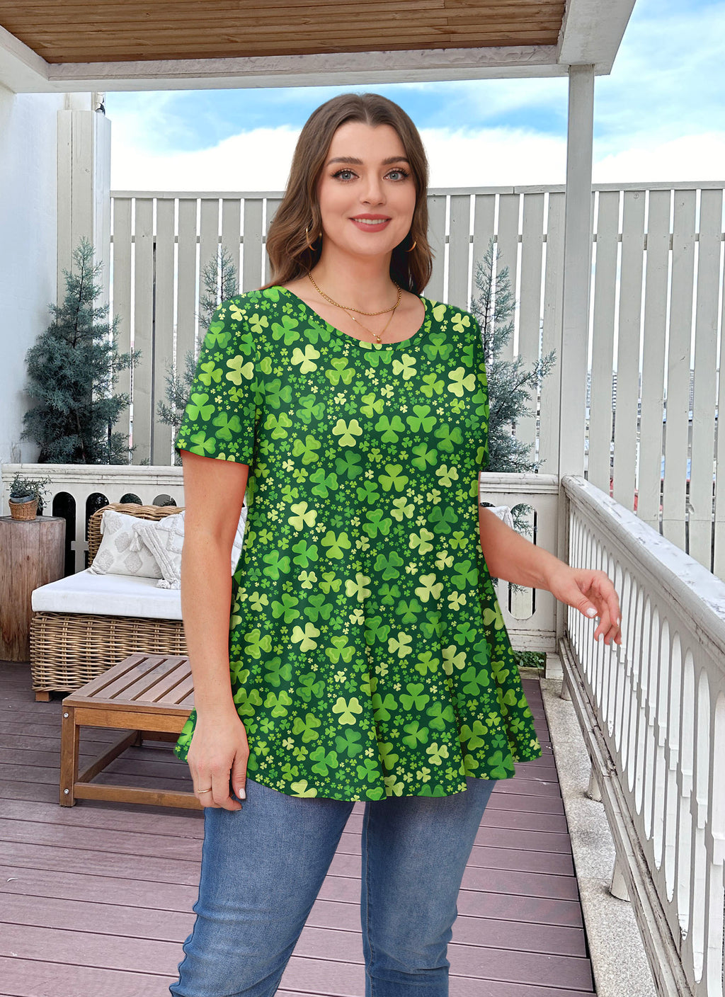 Tunic Tops for Women Plus Size Short Sleeve Crew Neck Swing Flare Loose T-Shirt Blouses to Wear with Leggings