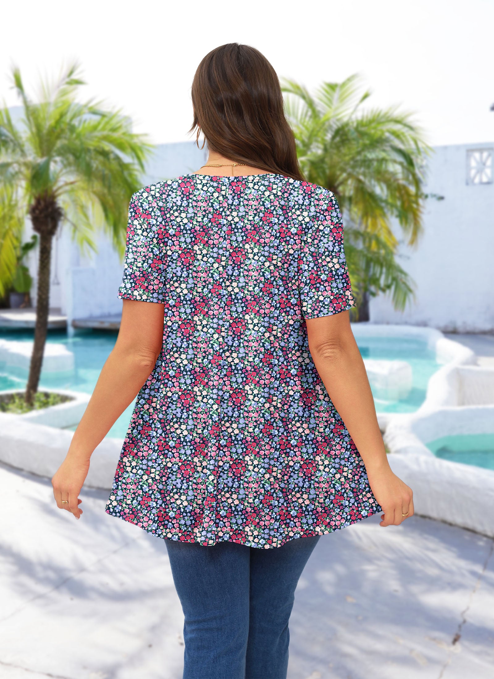 Tunic Tops for Women Plus Size Short Sleeve Crew Neck Swing Flare Loose T-Shirt Blouses to Wear with Leggings