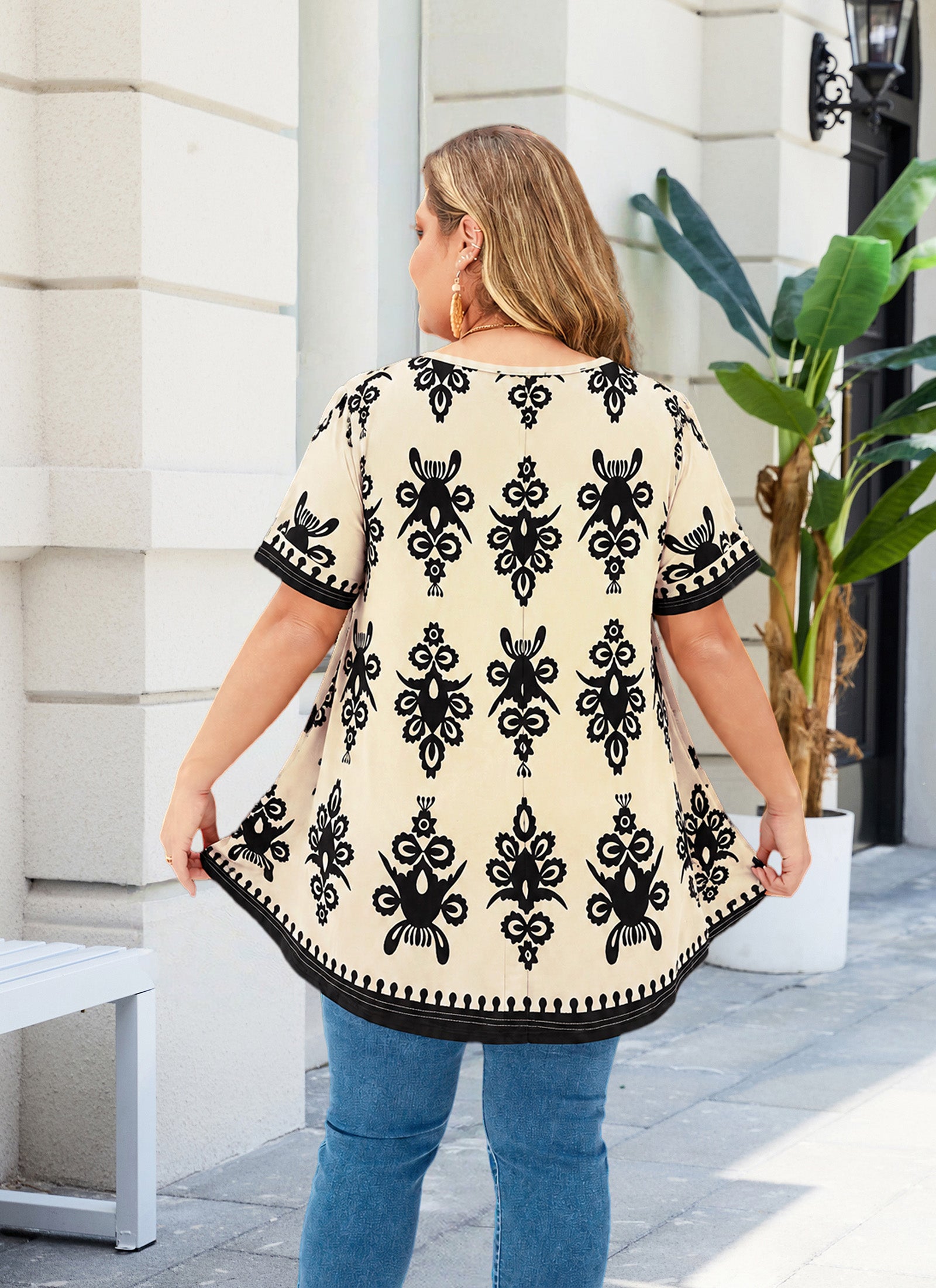 Womens Plus Size Tops Short Sleeve Swing Flare Flowy Tunic Loose Fit Summer Casual Blouses to Wear with Leggings