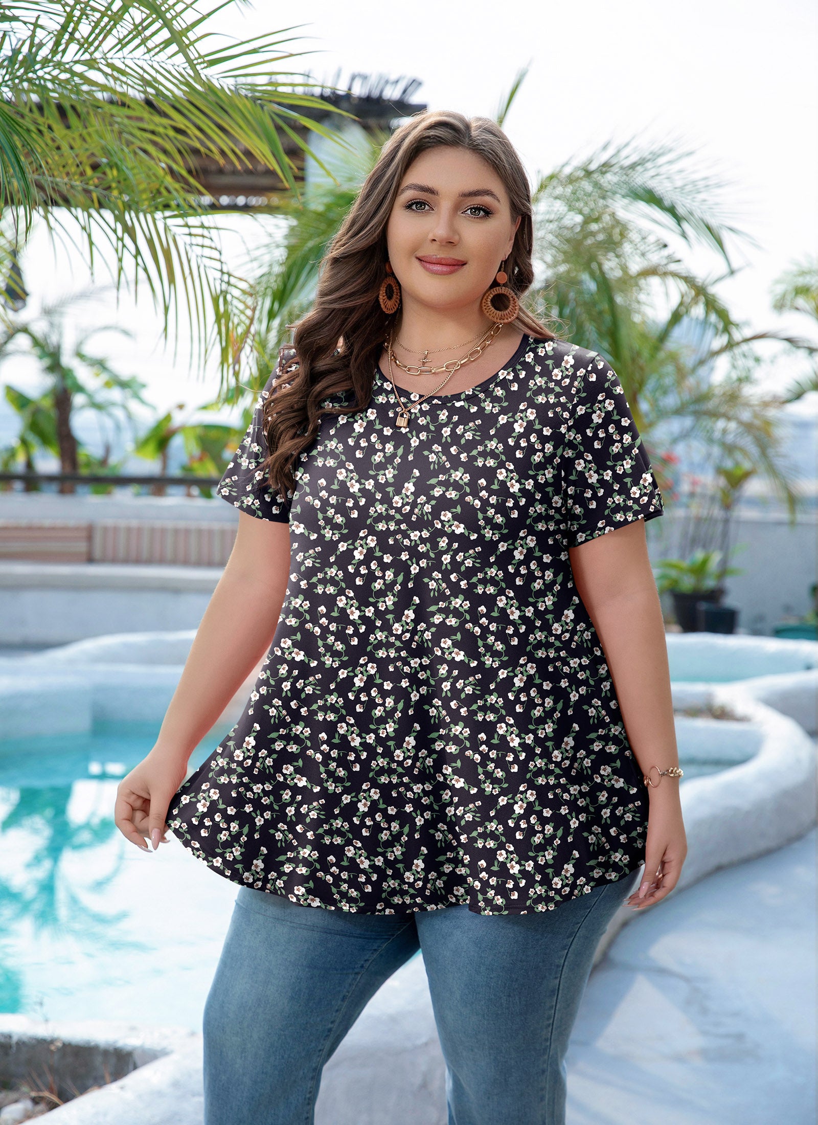 Womens Plus Size Tops Short Sleeve Swing Flare Flowy Tunic Loose Fit Summer Casual Blouses to Wear with Leggings