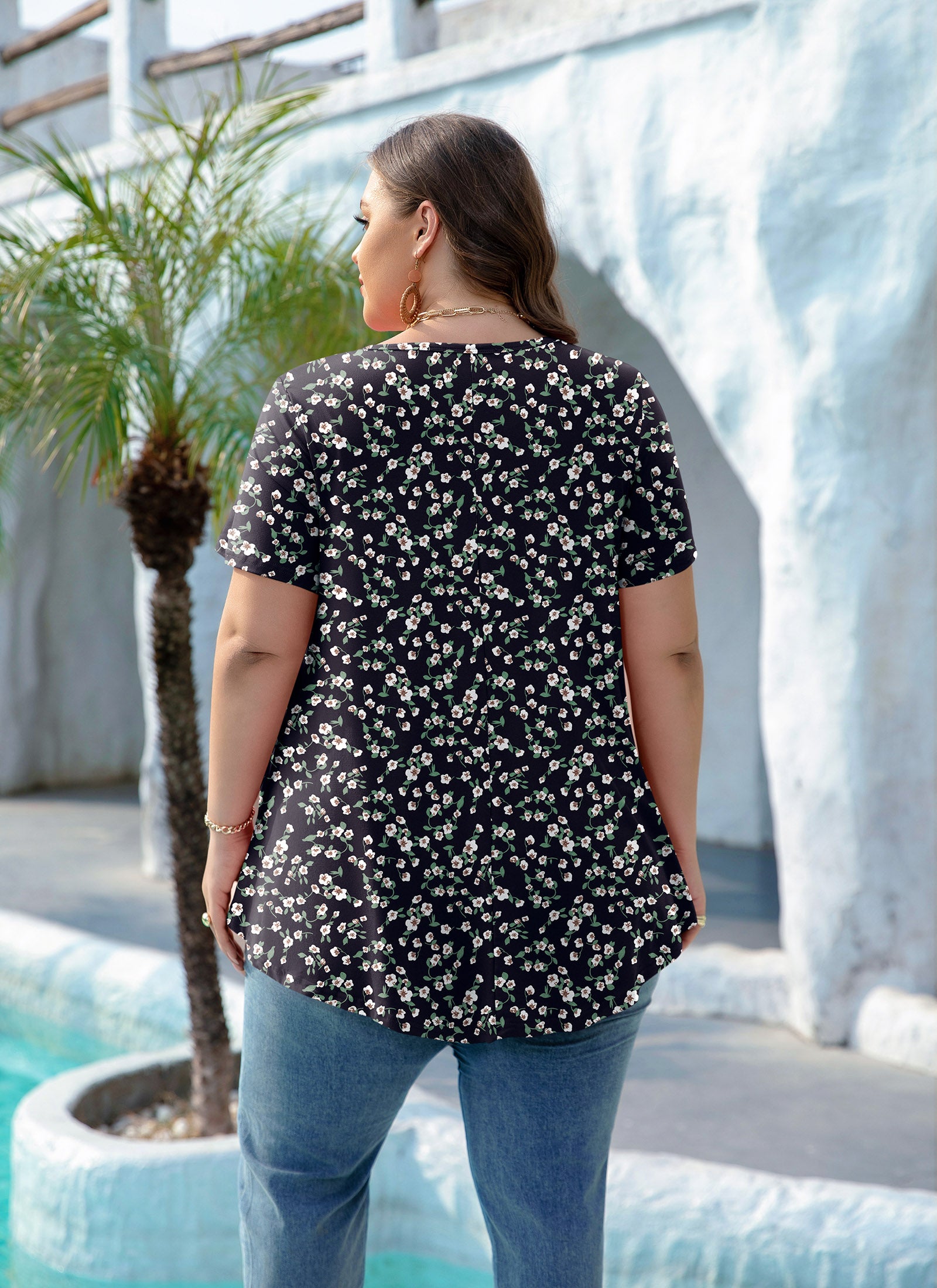 Womens Plus Size Tops Short Sleeve Swing Flare Flowy Tunic Loose Fit Summer Casual Blouses to Wear with Leggings